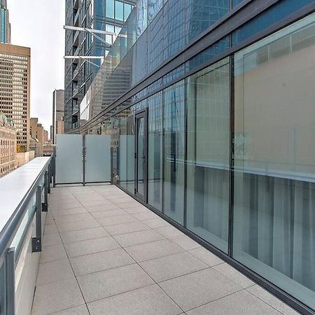 Beautiful Downtown Condo With Pool And Parking Montreal Exterior photo